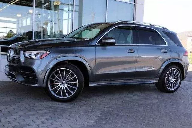 Read more about the article GLE 350 SUV 2021 grey
