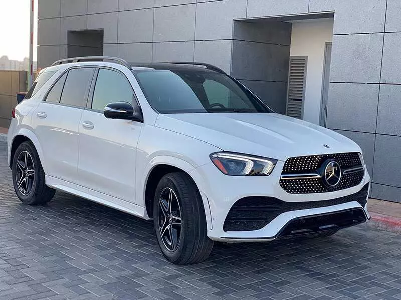 Read more about the article GLE 350 SUV 2021 White / black